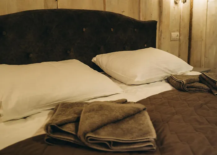 Sv Hotel&camp Lazeshchyna