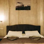 Sv Hotel&camp *