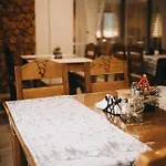 Sv Hotel&camp *